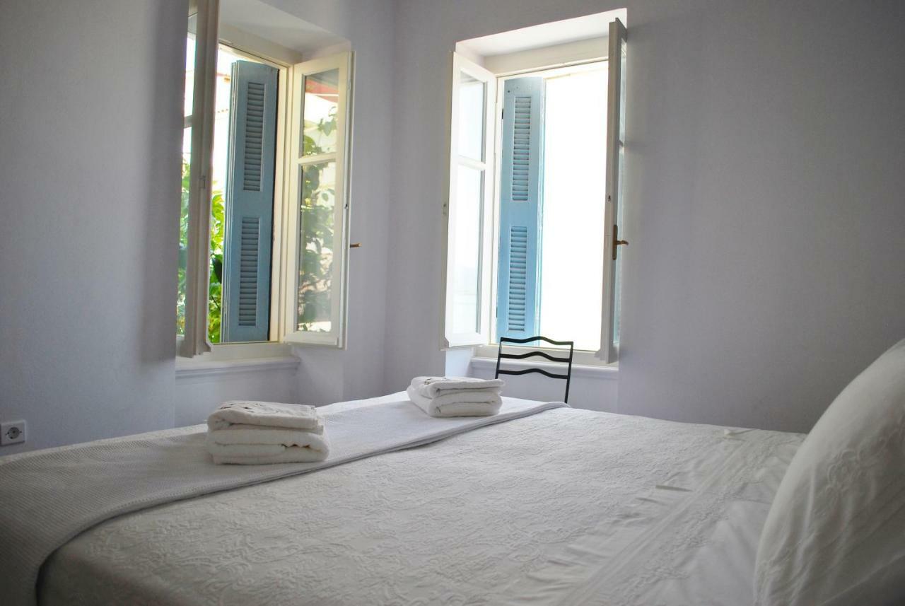 Villa "Pietra E Mare" Nafpaktos Exterior foto