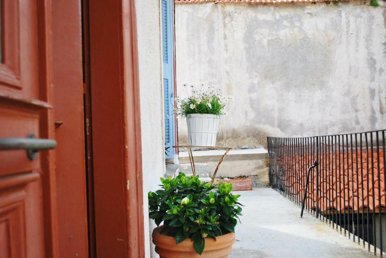Villa "Pietra E Mare" Nafpaktos Exterior foto
