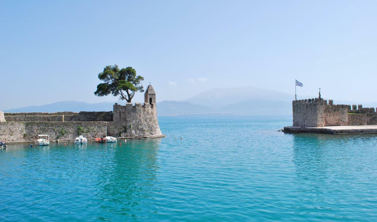 Villa "Pietra E Mare" Nafpaktos Exterior foto